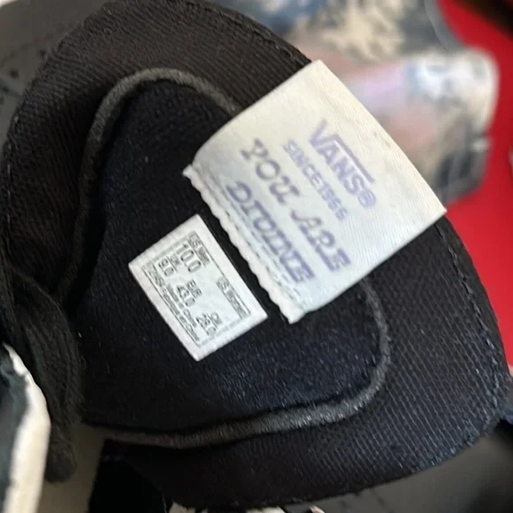 #39❤️ NWT Vans X Divine Energy HI Tops - Picture 9 of 10